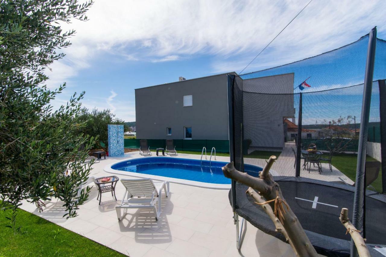 Villa Initium Traù Esterno foto